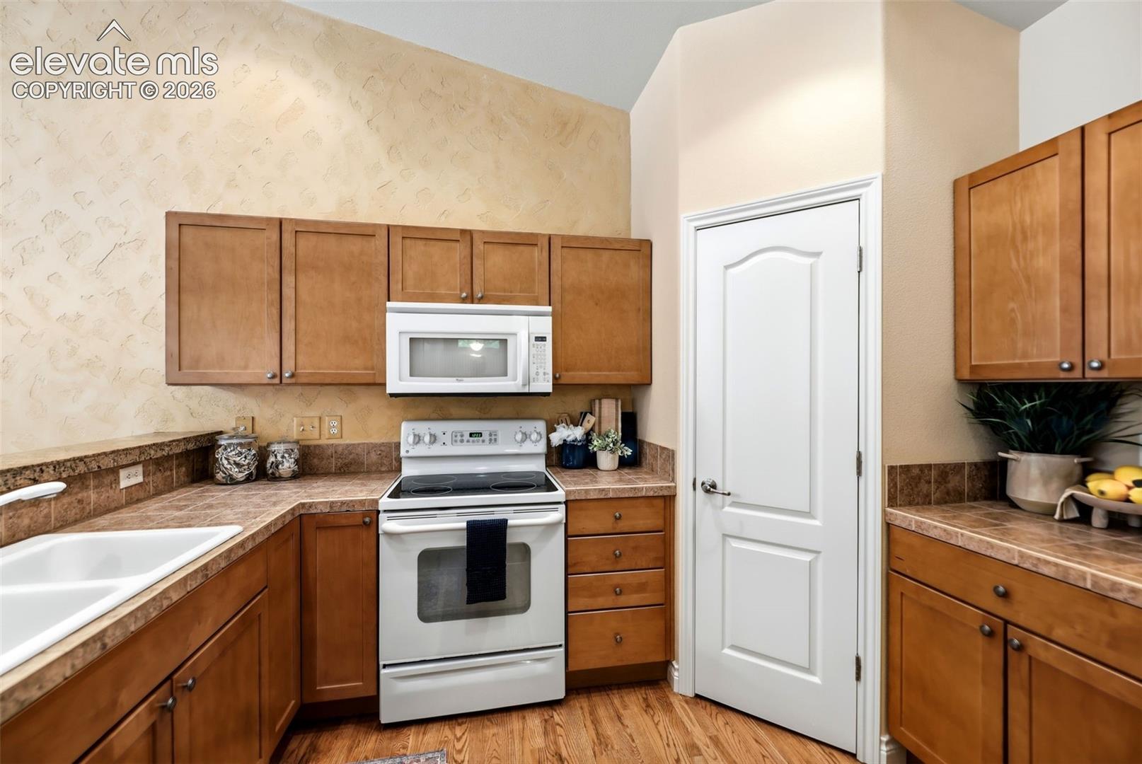 Photo 8 of 4580 Scarlet Drive, Colorado Springs