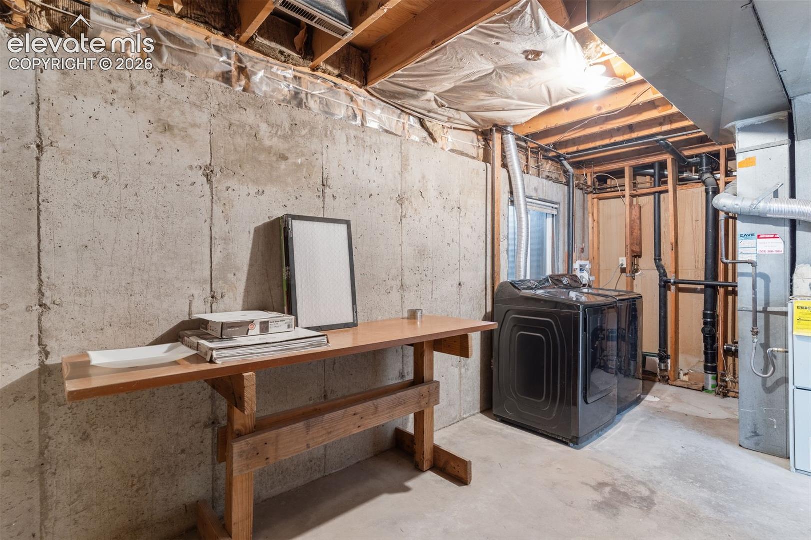 Spacious laundry/utility room - good storage space!