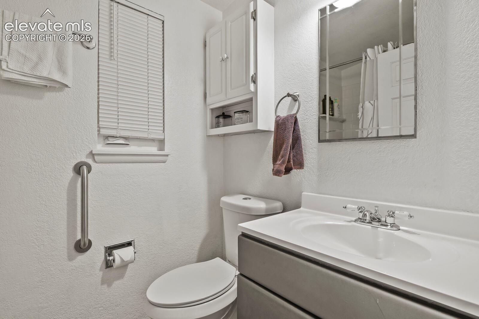 Full bath main floor.