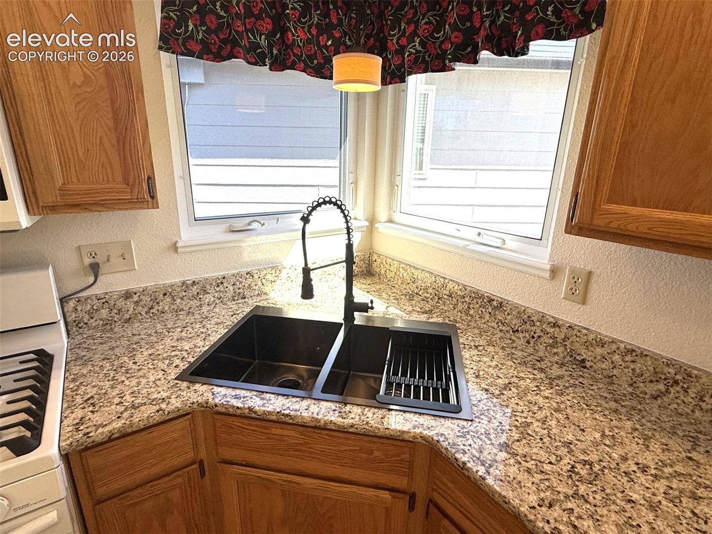 New kitchen sink and faucet