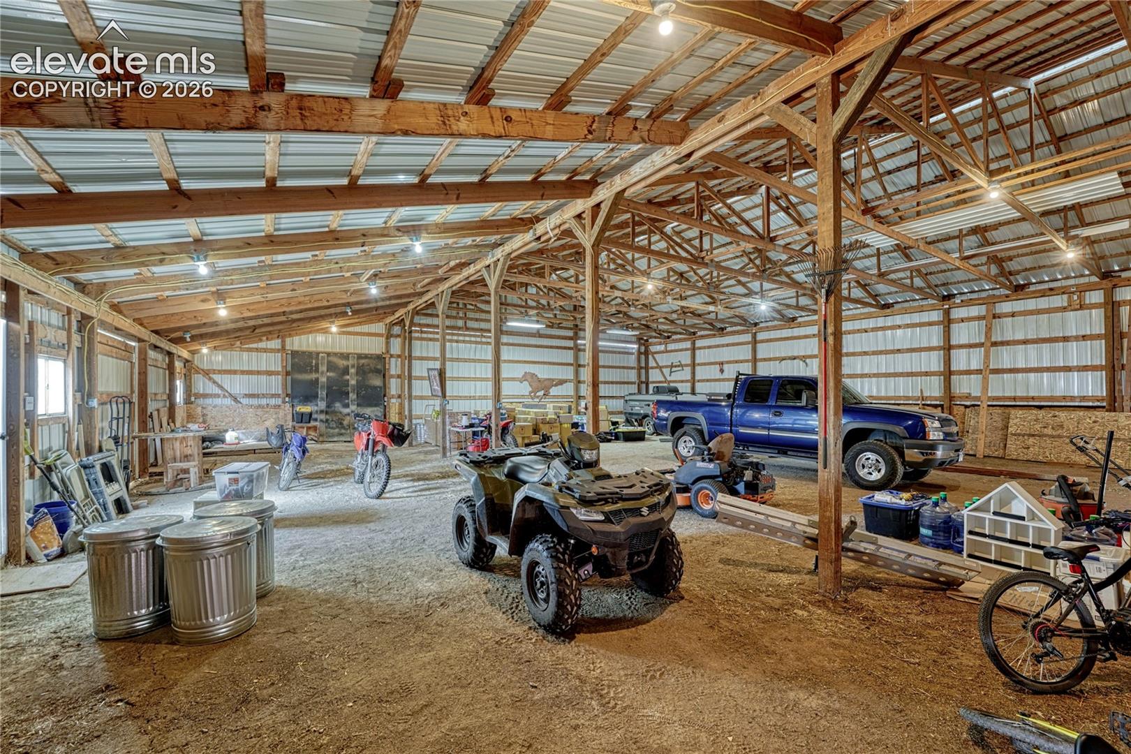 Huge 60x60 barn with room for an RV, trailers and toys!