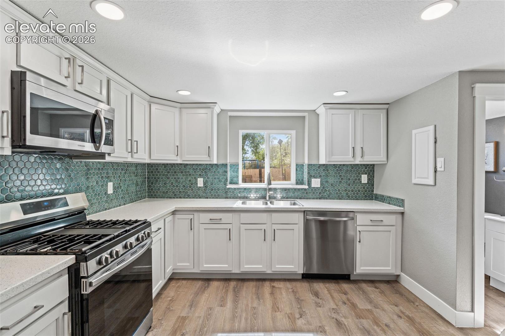 Photo 14 of 239 Elmwood Drive, Colorado Springs
