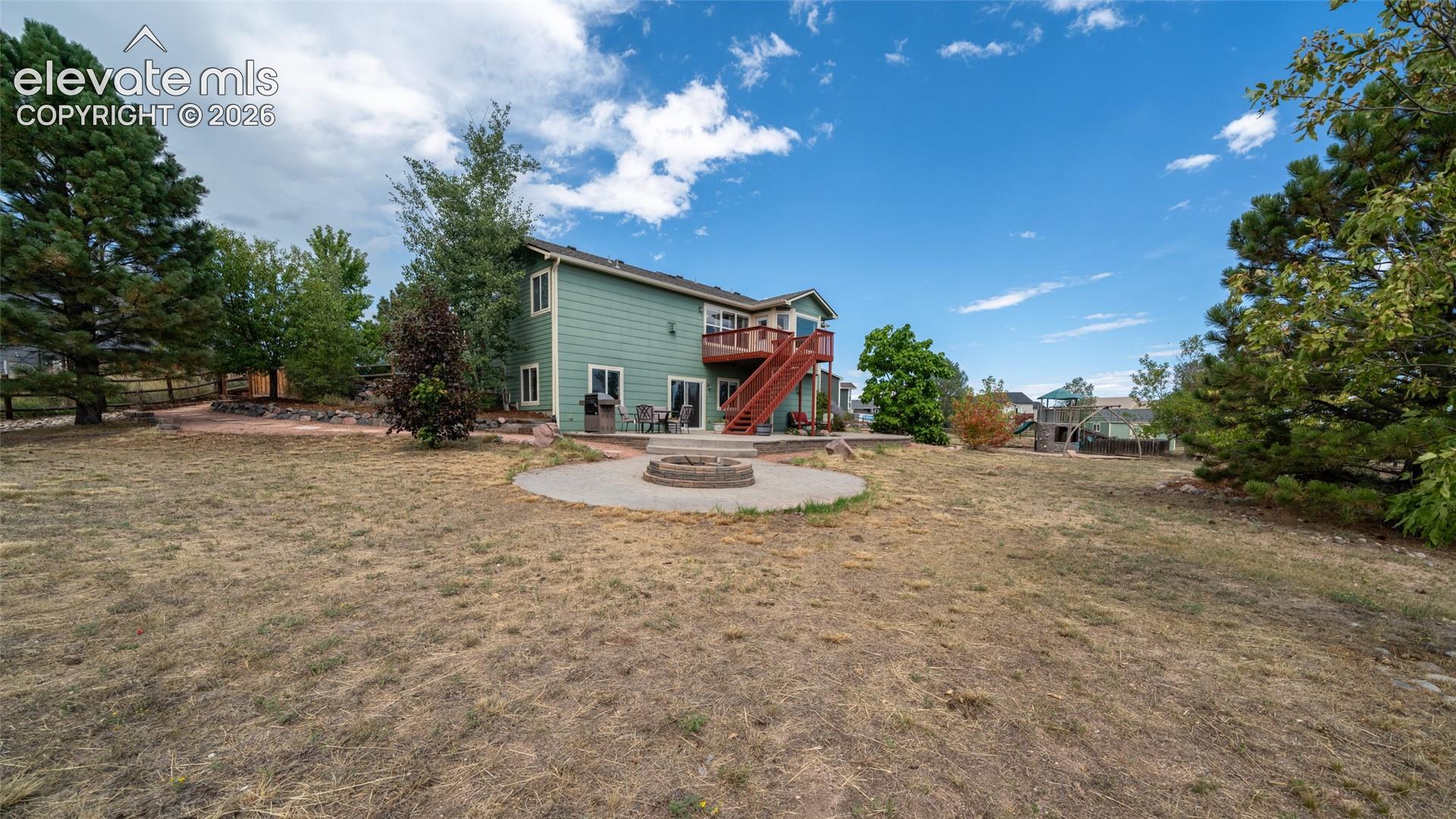 Firepit and patio