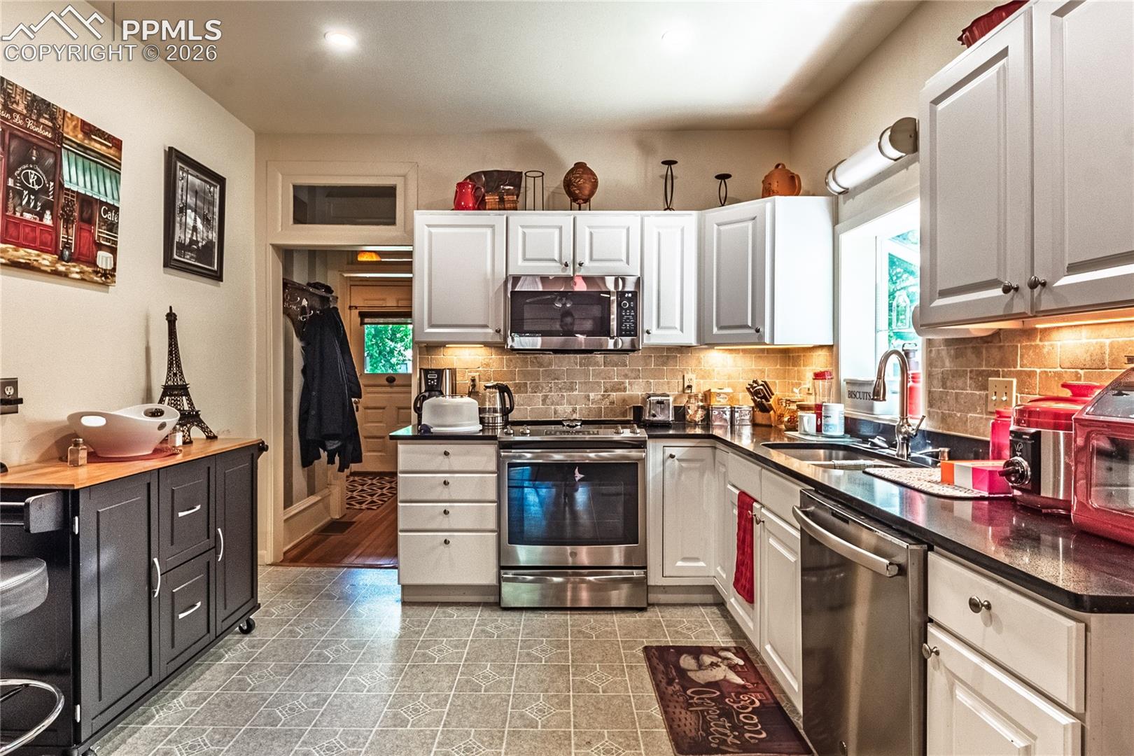 Photo 13 of 422 E Dale Street, Colorado Springs