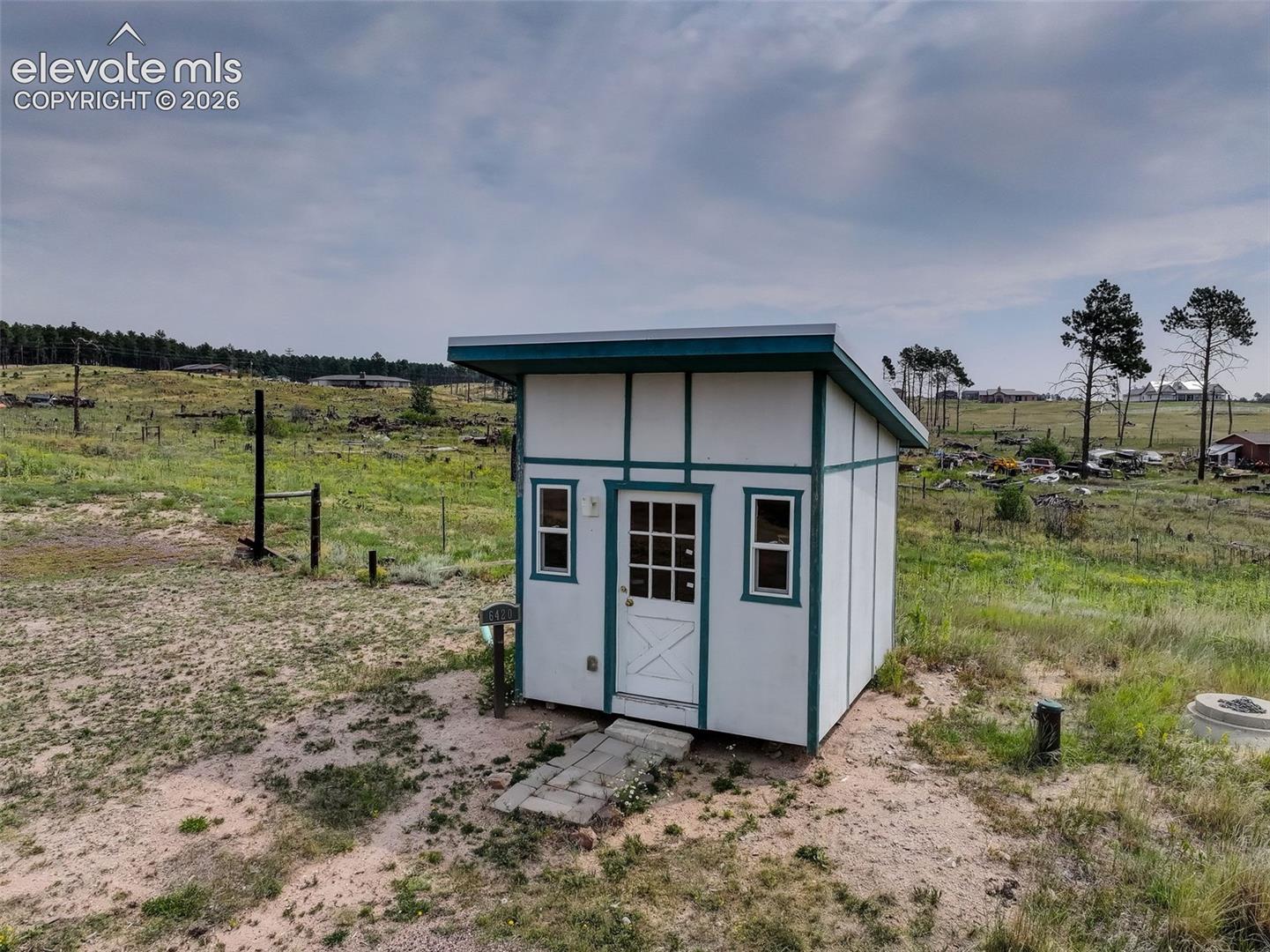 Shed / pump house