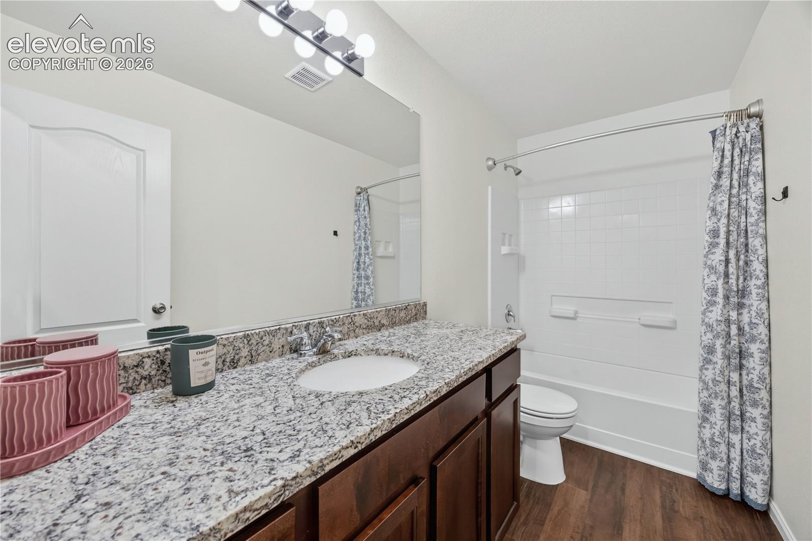 Upstairs hall bathroom