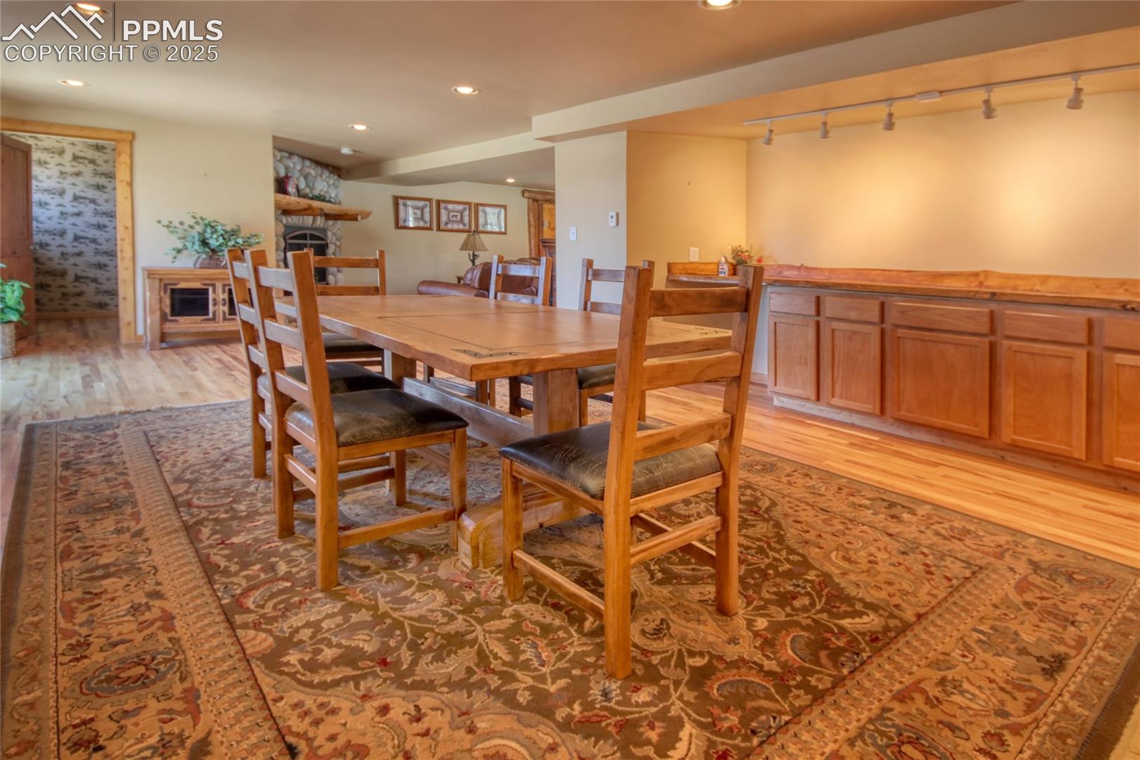 CH Dining Room Is Separate