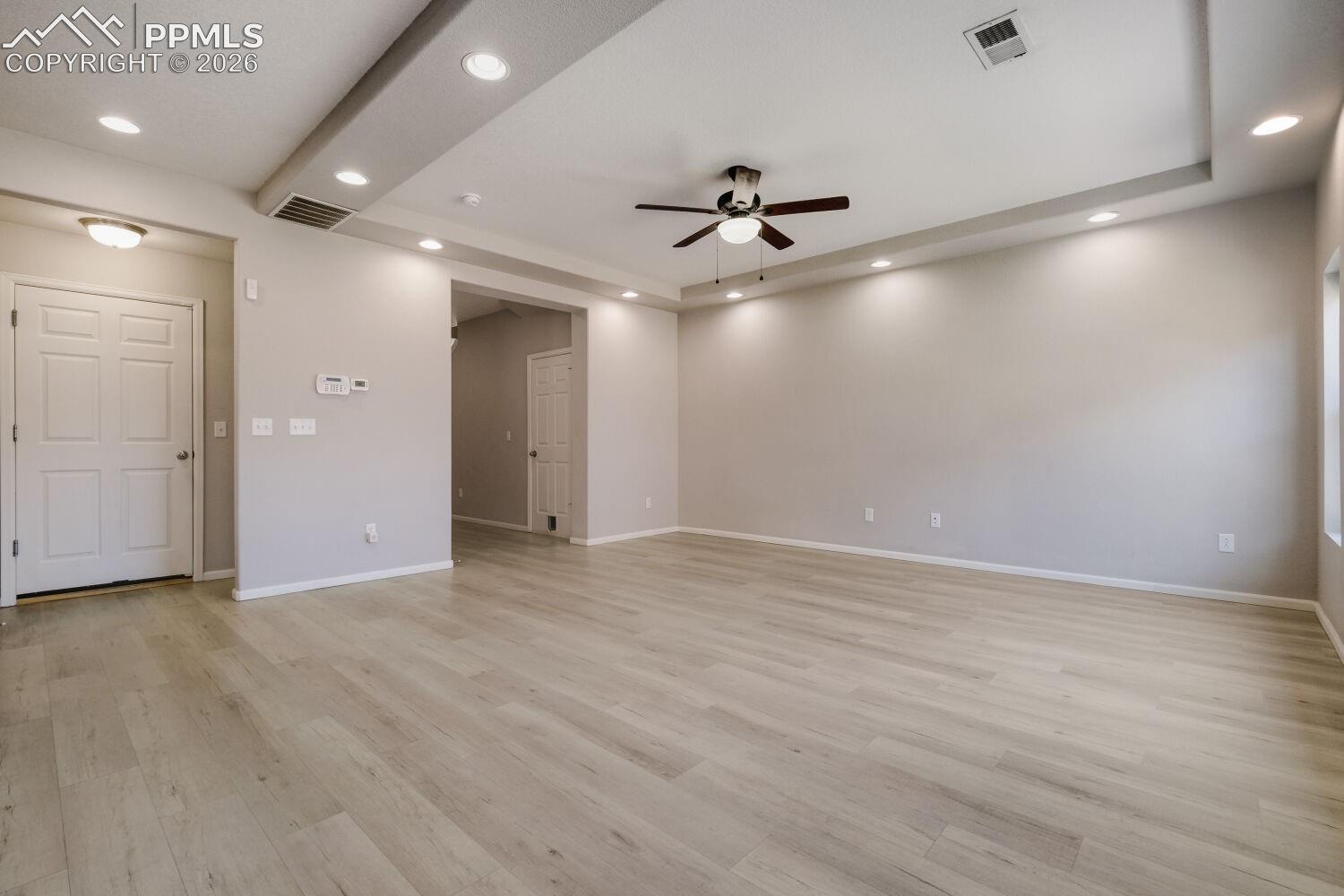 Photo 9 of 8243 Longleaf Lane, Colorado Springs