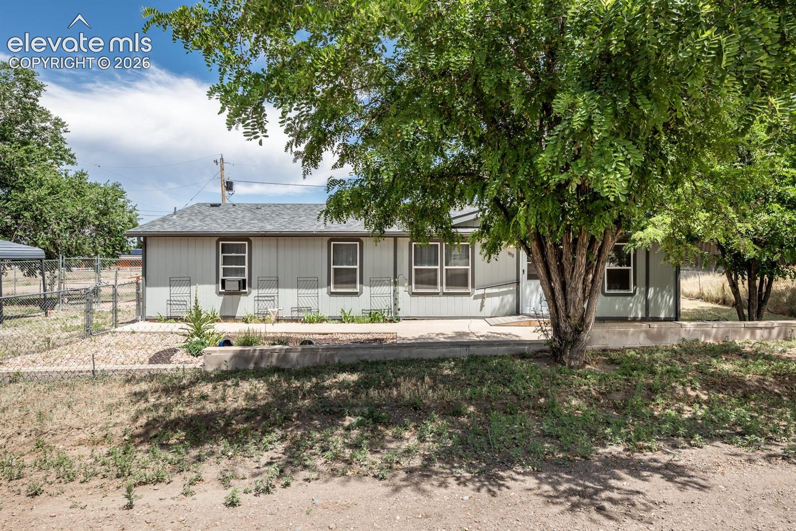 838 Main St, Canon City, CO 81212