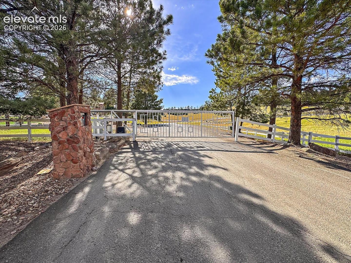 Photo 49 of 1175 Castle Pointe Drive, Castle Rock