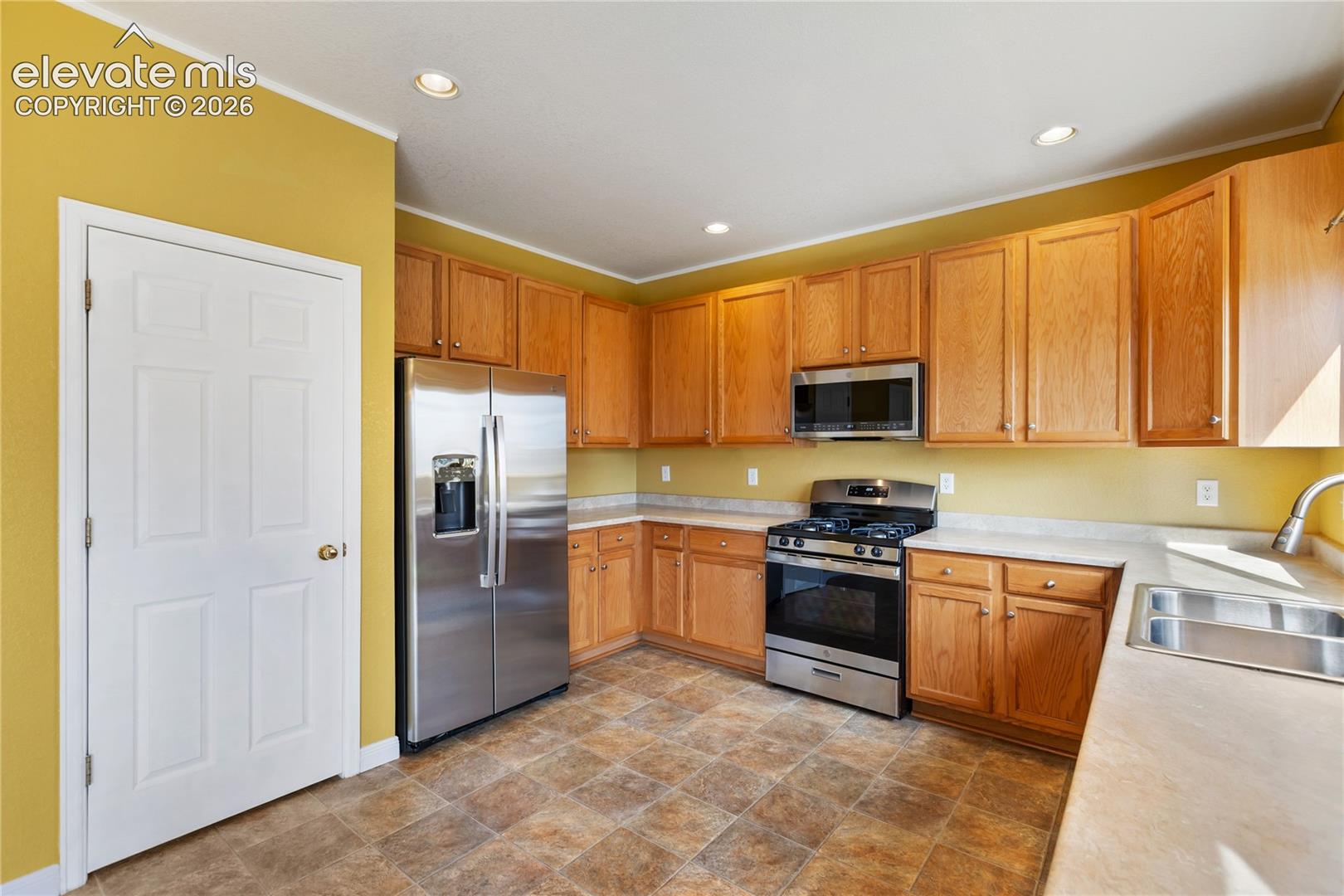 Large kitchen new appliances. 