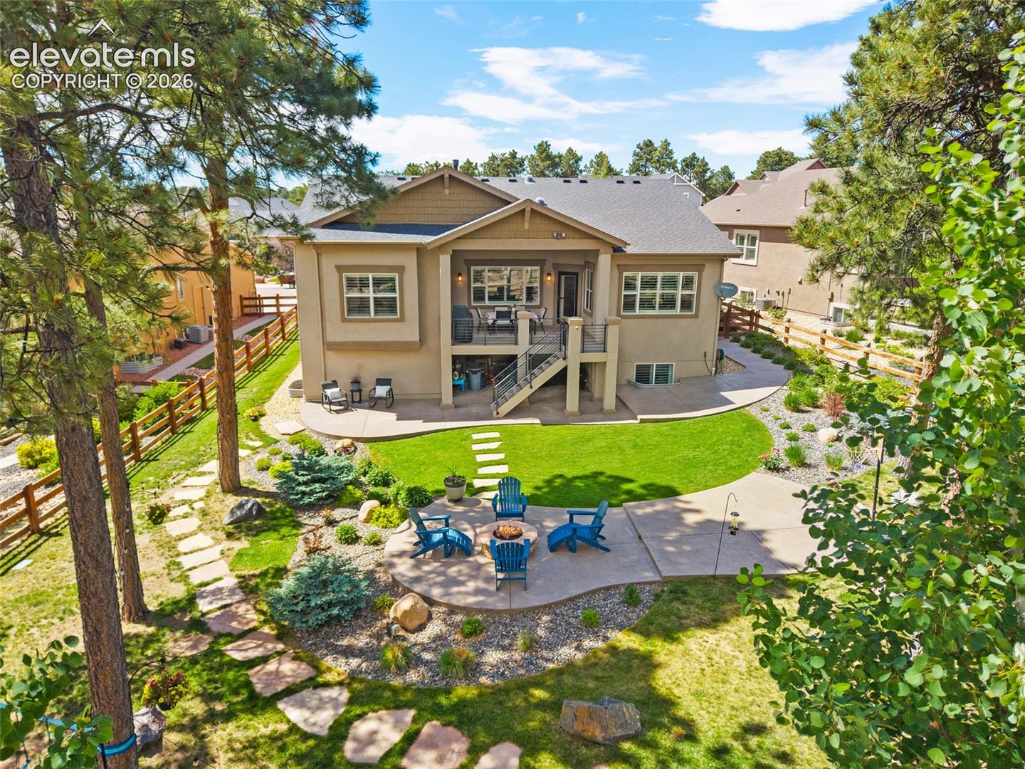 Photo 3 of 1558 Summerglow Lane, Monument