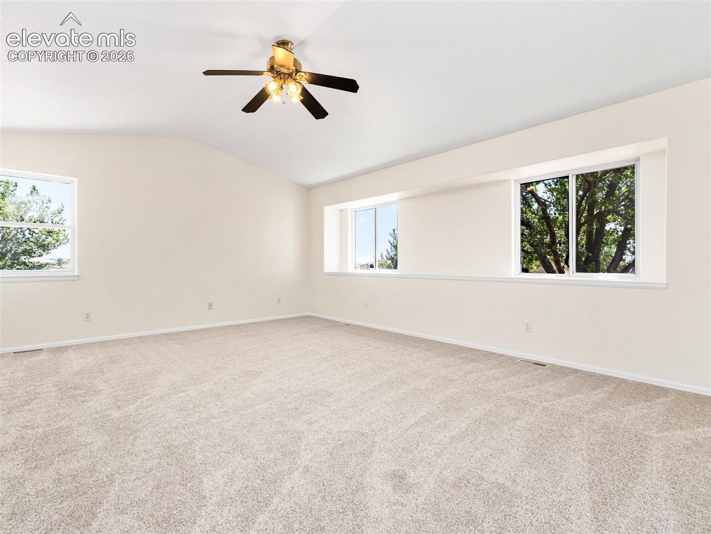 This room is huge! New carpet, fresh paint with a 5pc bath, walk in closet and laundry
