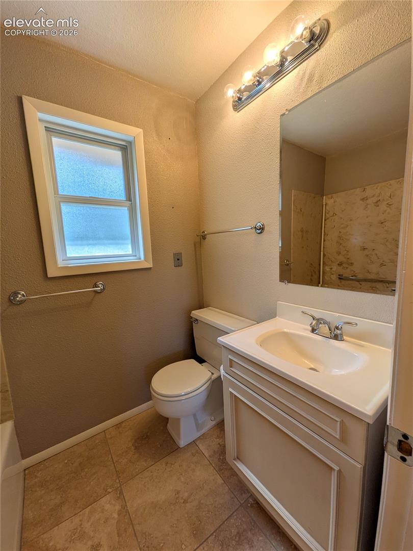 Hall bathroom Unit #15050