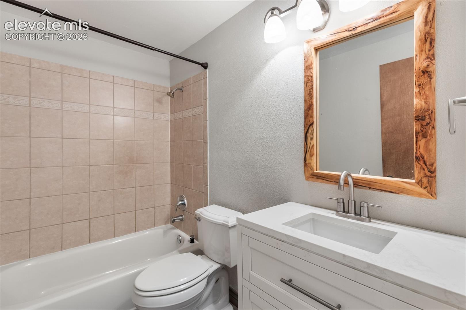 Photo 12 of 509 W Cheyenne Road, Colorado Springs