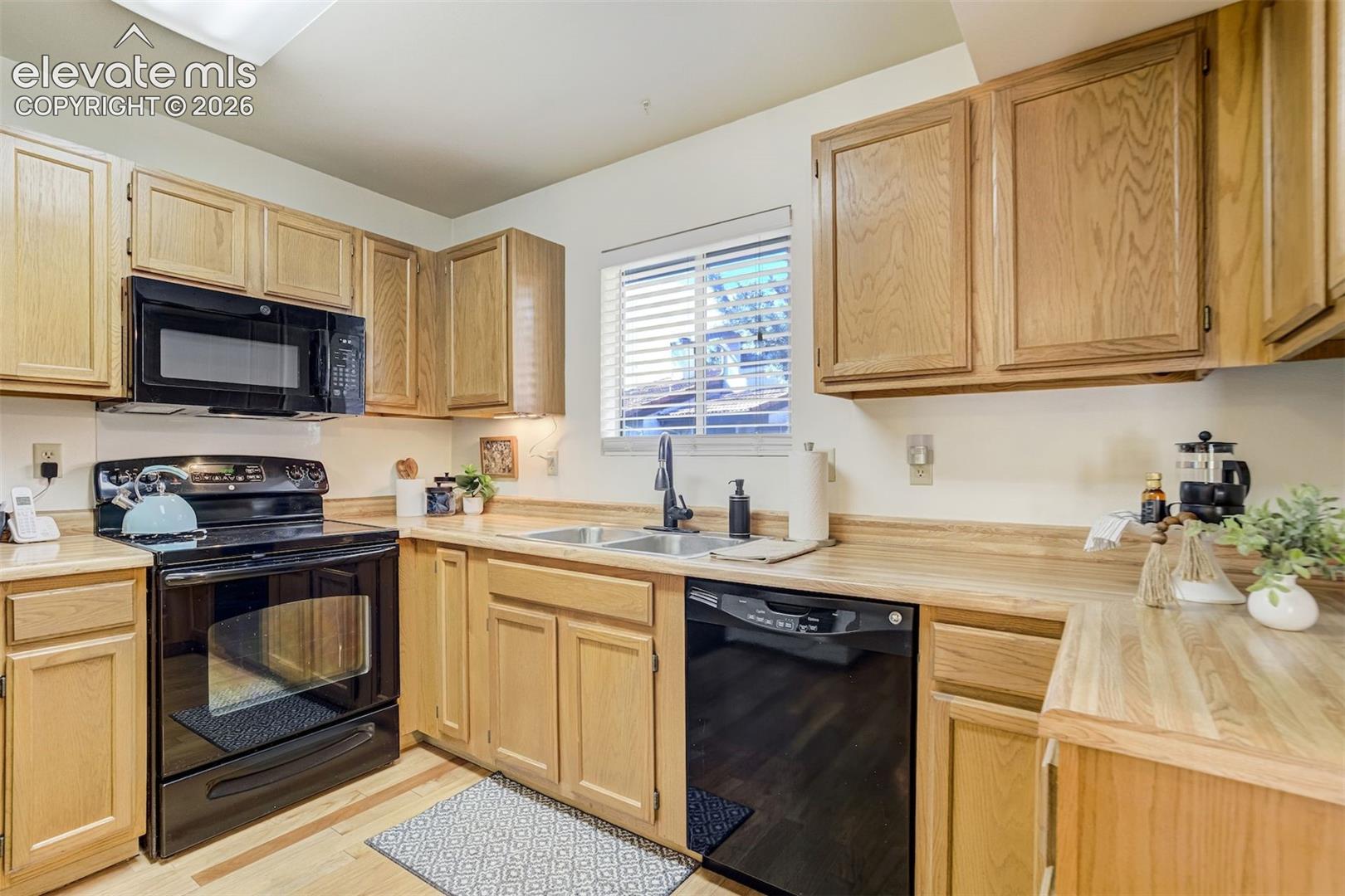 Photo 11 of 7412 Casa Grande Court, Colorado Springs