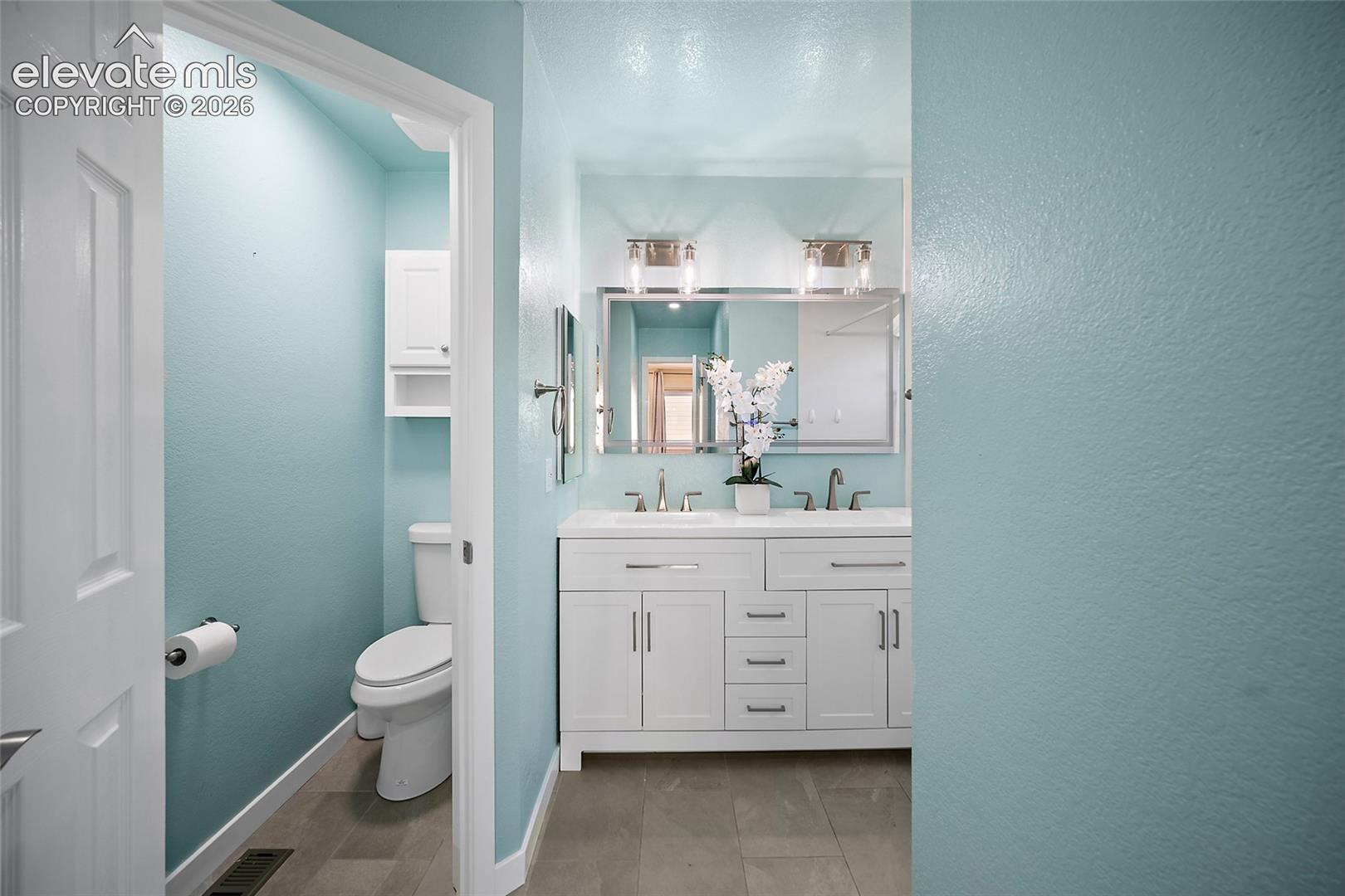 Photo 10 of 6215 Desoto Drive, Colorado Springs
