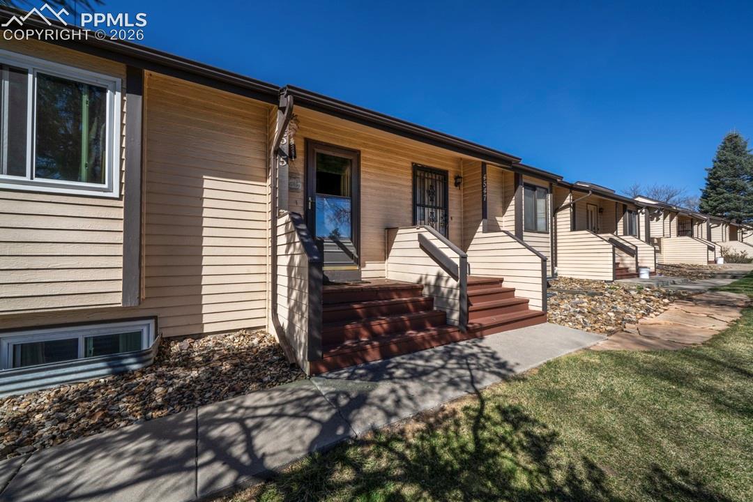 4545 Lamplighter Cir, Colorado Springs, CO 80916