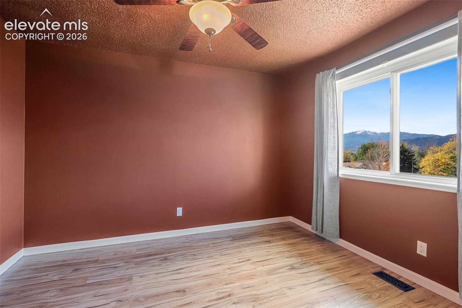 Photo 28 of 7542 RED MOUNTAIN Drive, Colorado Springs