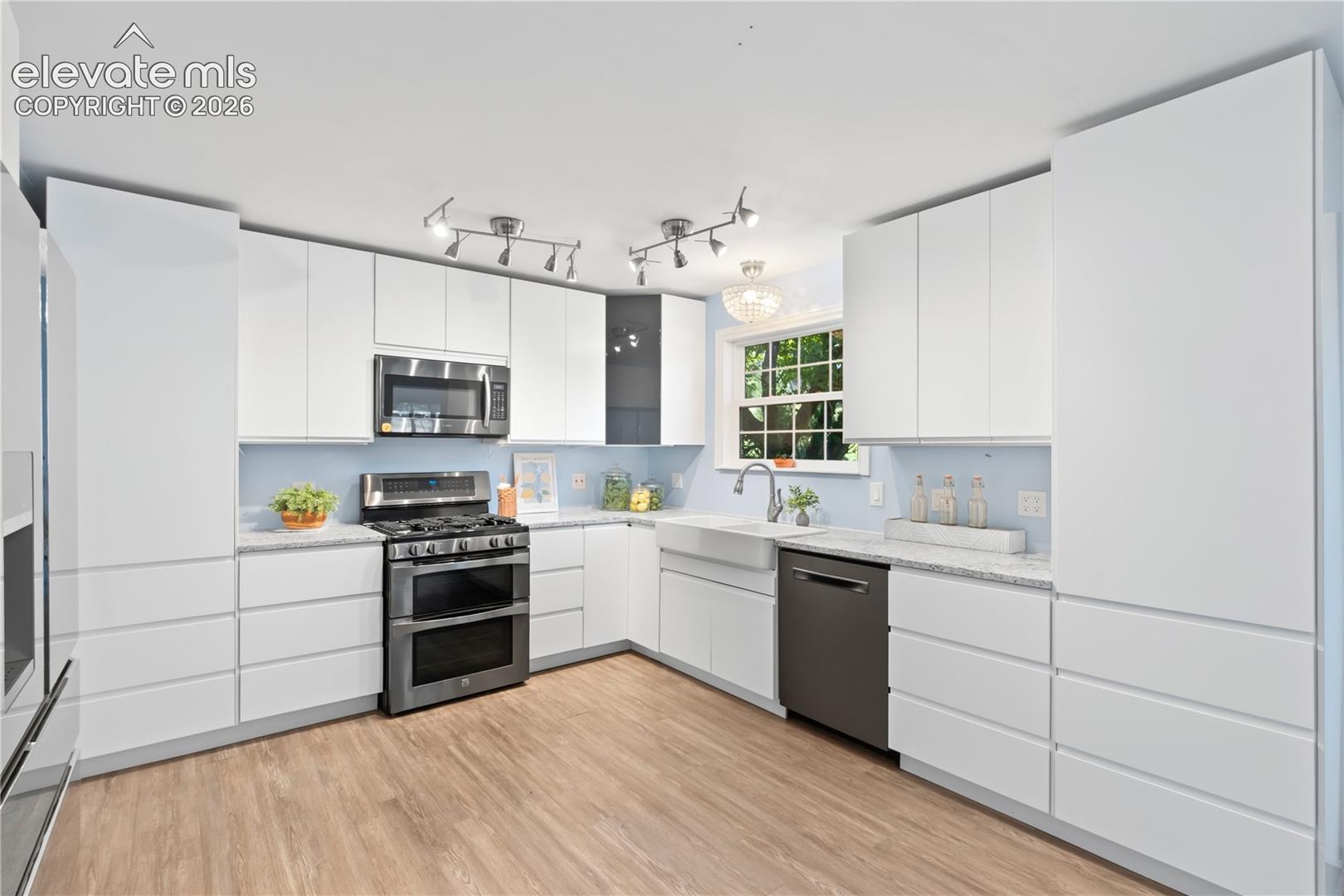 Photo 13 of 120 Cobblestone Drive, Colorado Springs