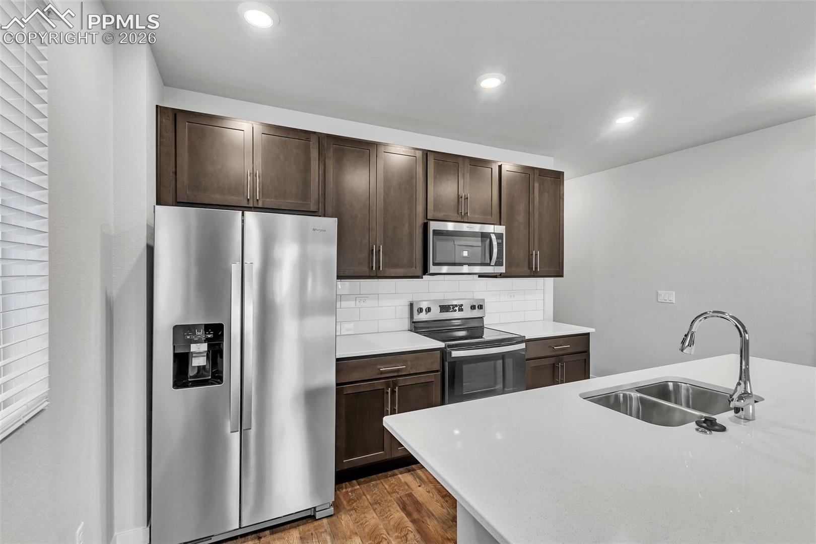 Lower level unit