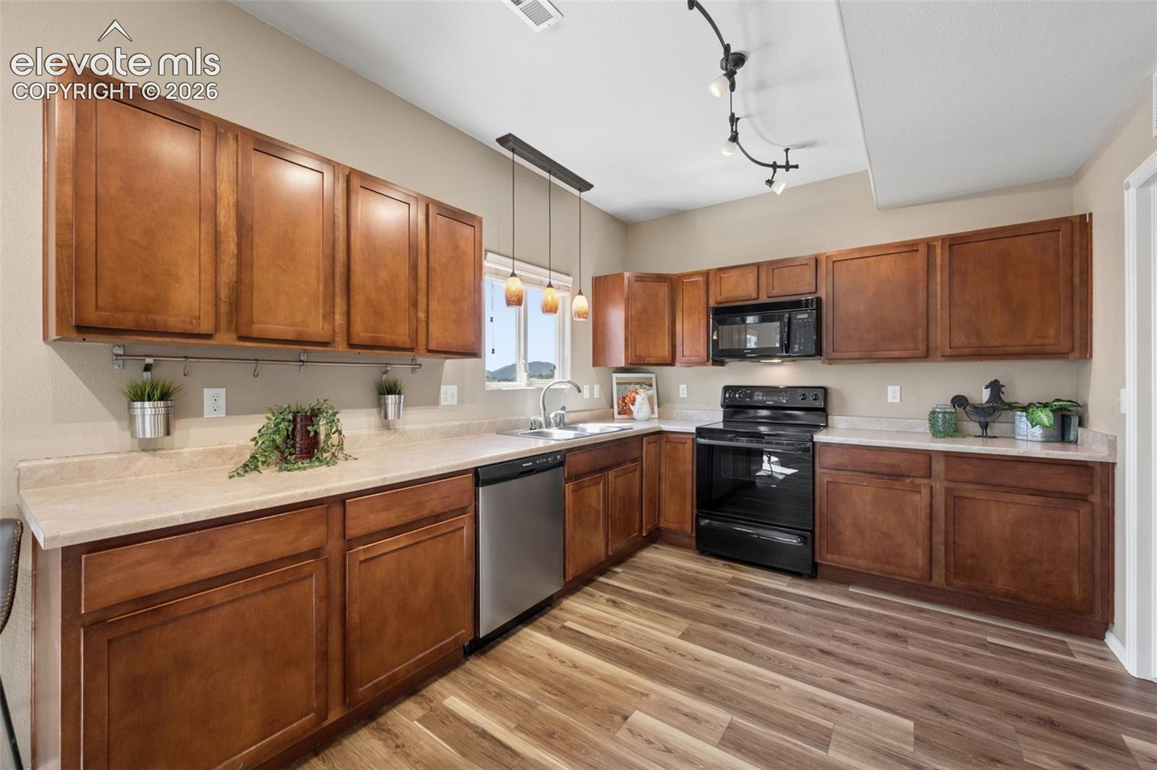 Oversized Kitchen 