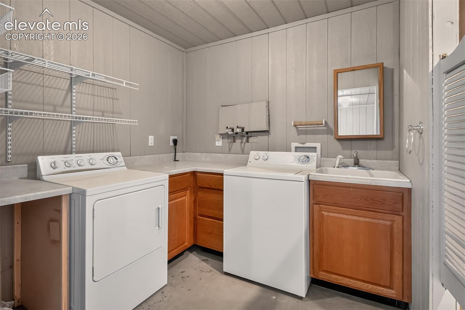 Washer & Dryer In The Barn