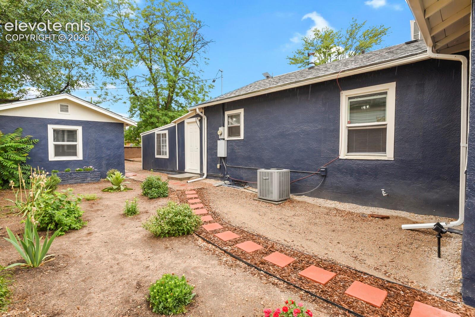 Photo 6 of 1017 E Evans Avenue, Pueblo