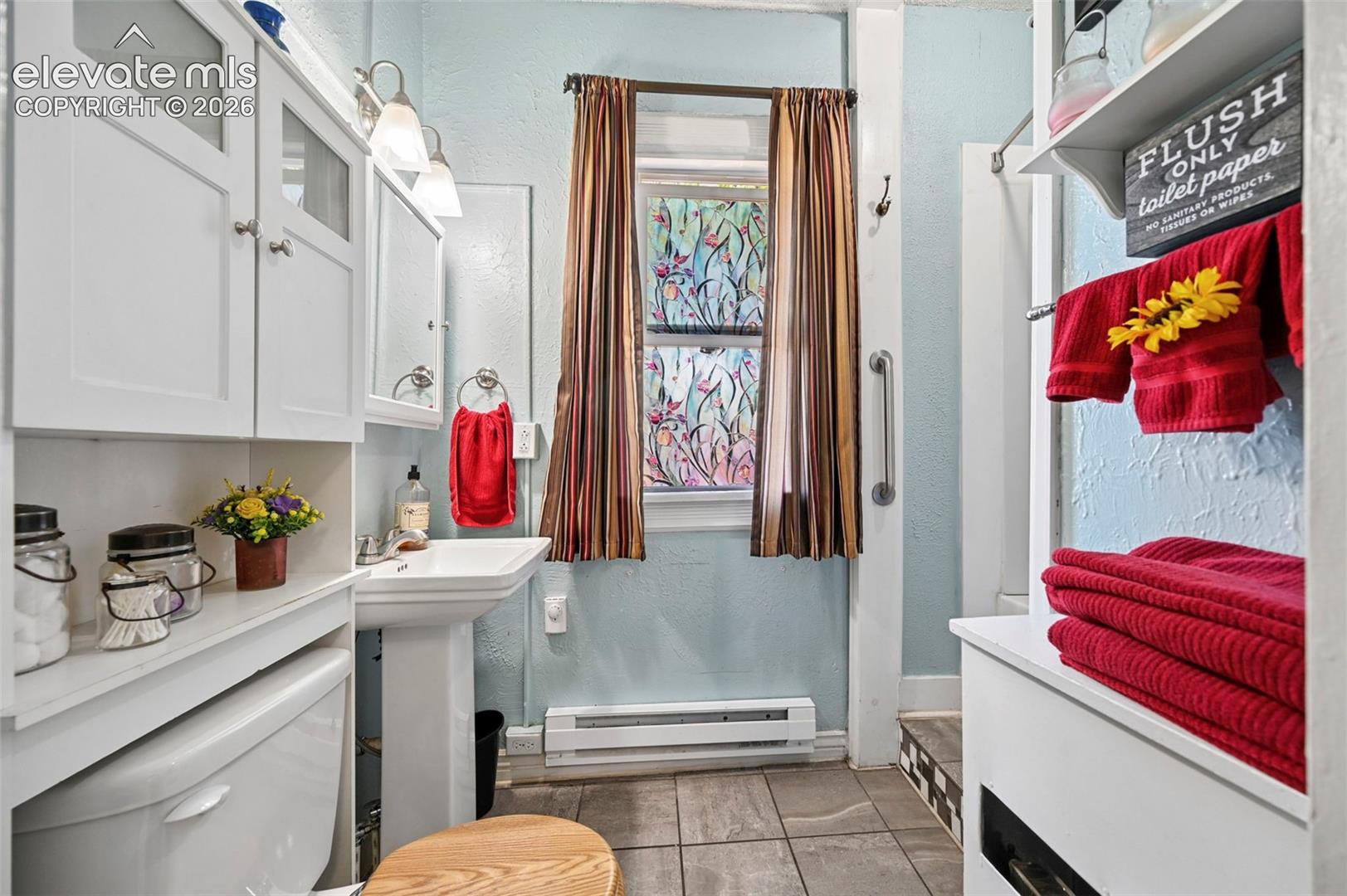 Attached Full Size Bathroom tub/shower