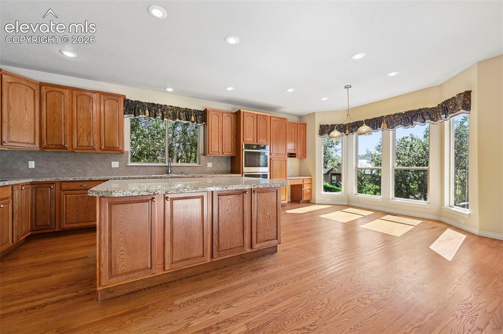 Photo 10 of 1825 Bridle Oaks Lane, Colorado Springs