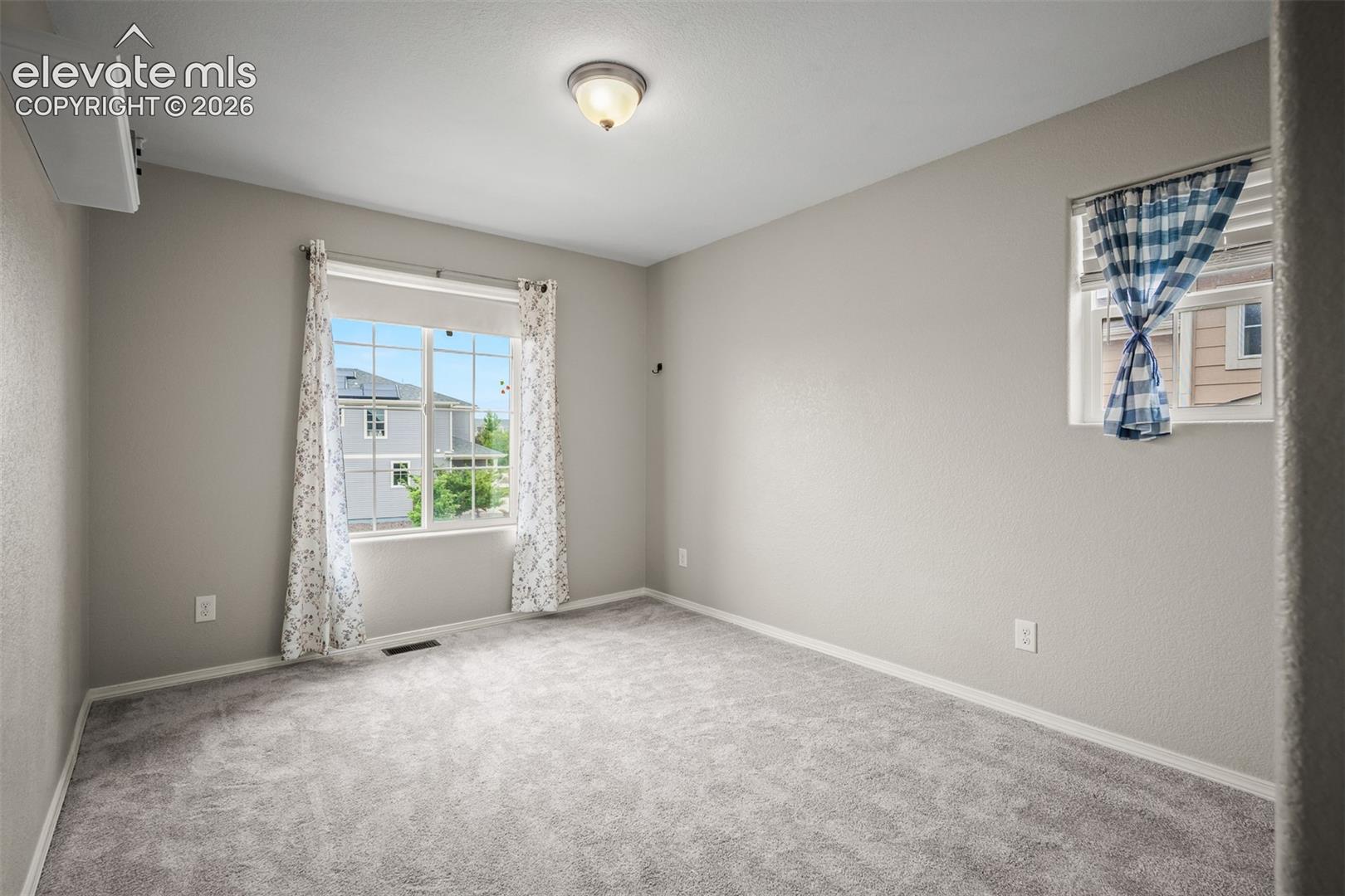 7242 Lewis Clark Trail