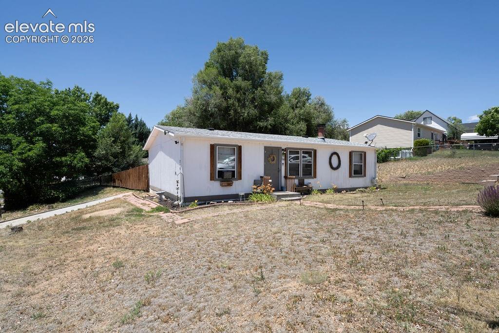 316 Comanche Village Dr, Fountain, CO 80817