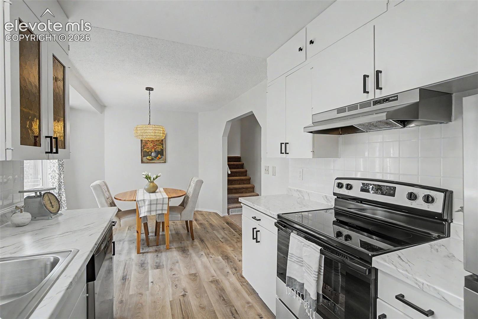 Photo 9 of 3518 Mesa Grande Drive, Colorado Springs