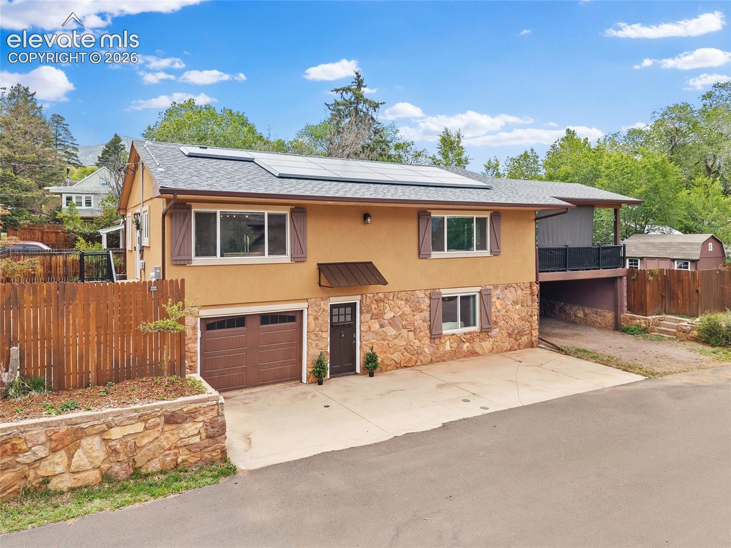 208 Oak Pl, Manitou Springs, CO 80829