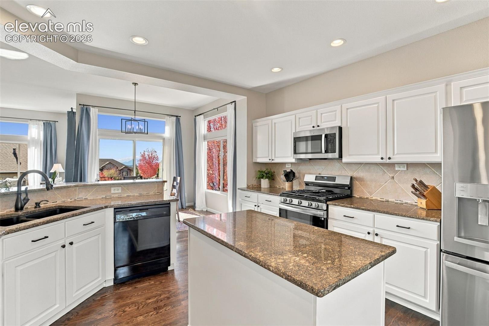 Photo 13 of 2112 Fieldcrest Drive, Colorado Springs
