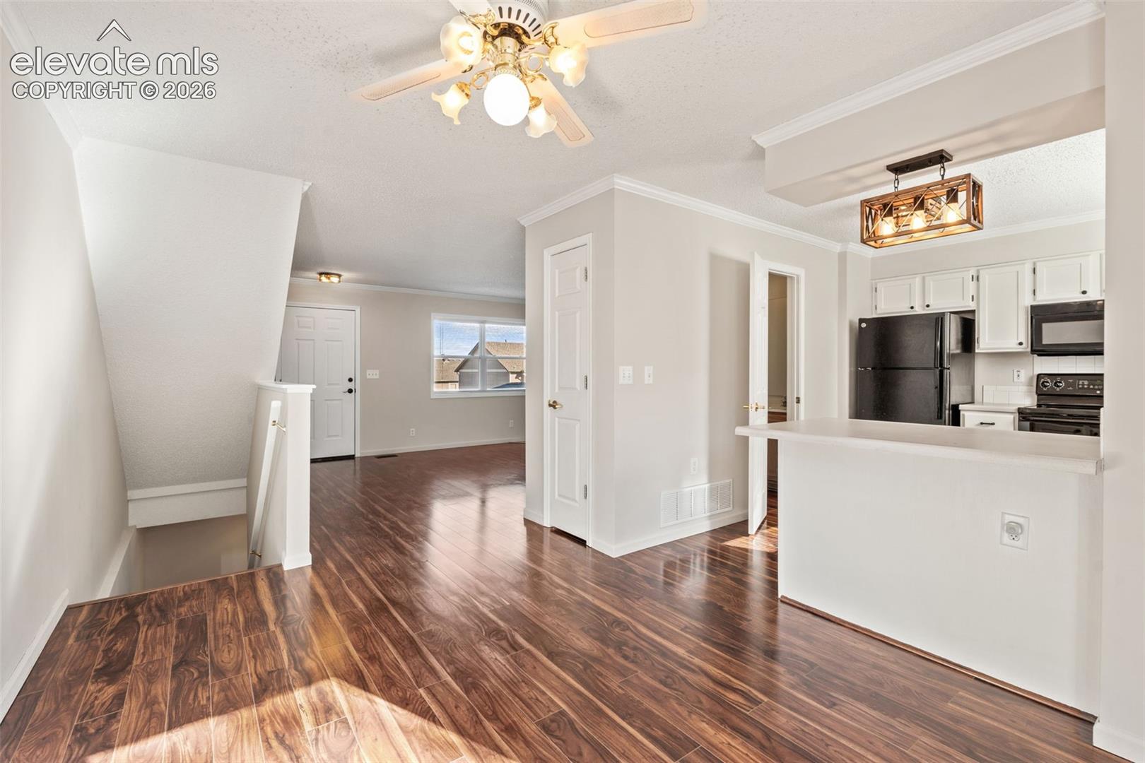 Photo 12 of 3211 Hearthridge Circle, Colorado Springs