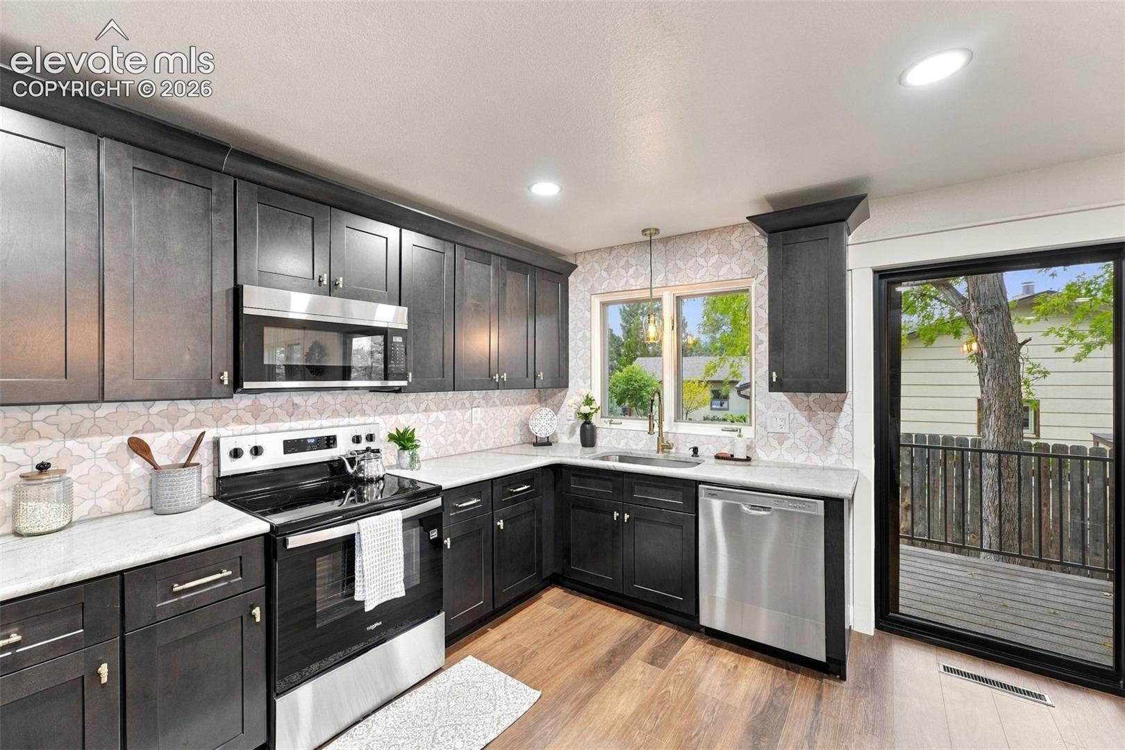 Photo 15 of 530 Mesa Vista Court, Colorado Springs