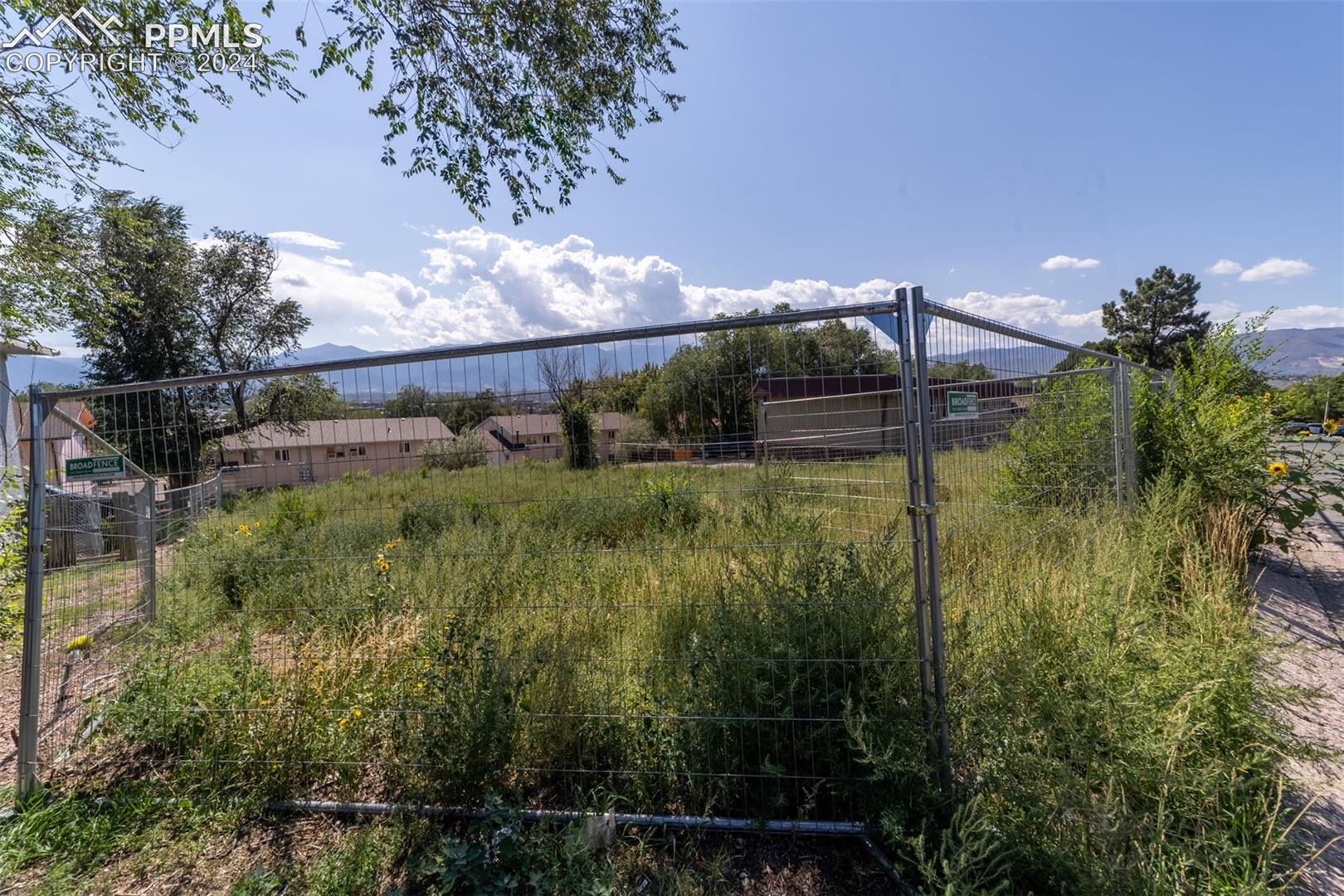 Photo 10 of 1085 Magnolia Street, Colorado Springs