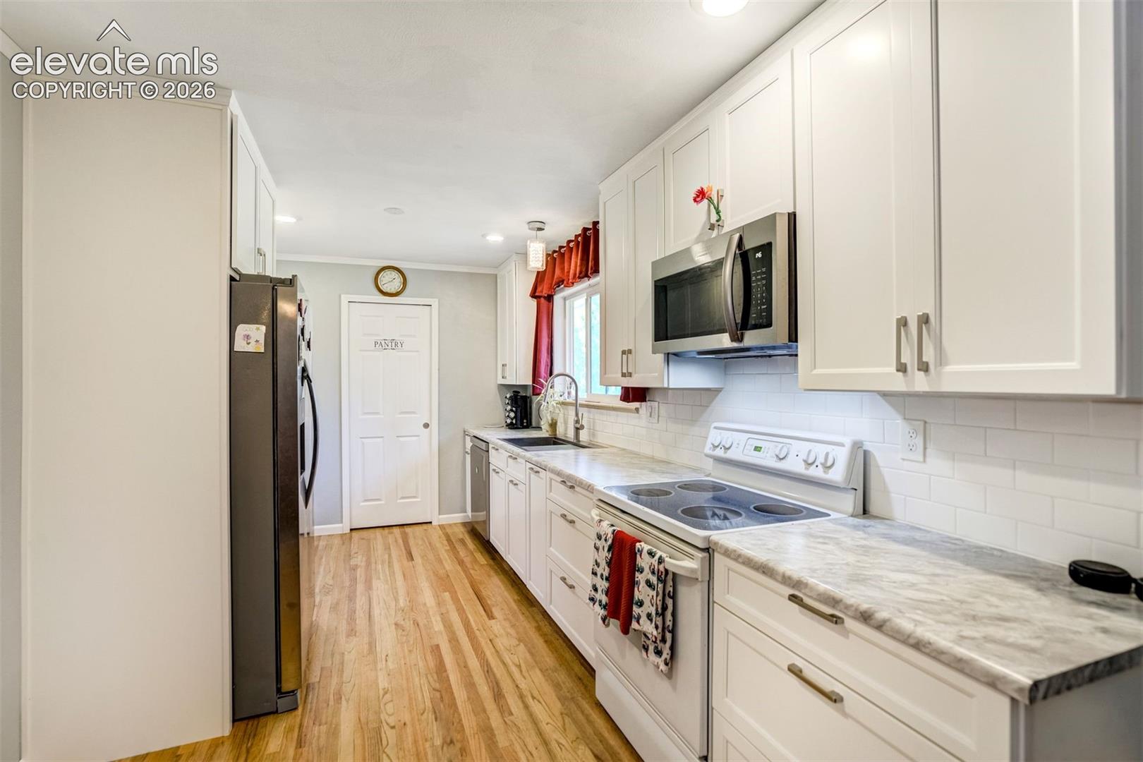 Photo 8 of 1215 Fosdick Drive, Colorado Springs