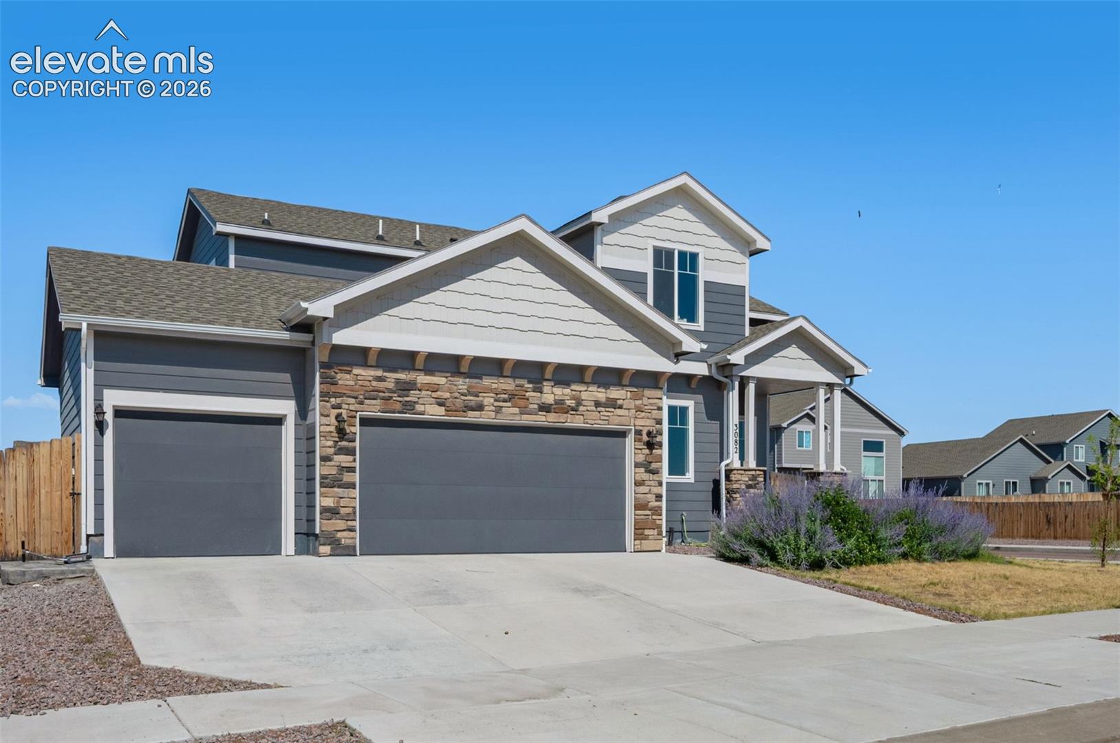 Enjoy the 3 car garage too