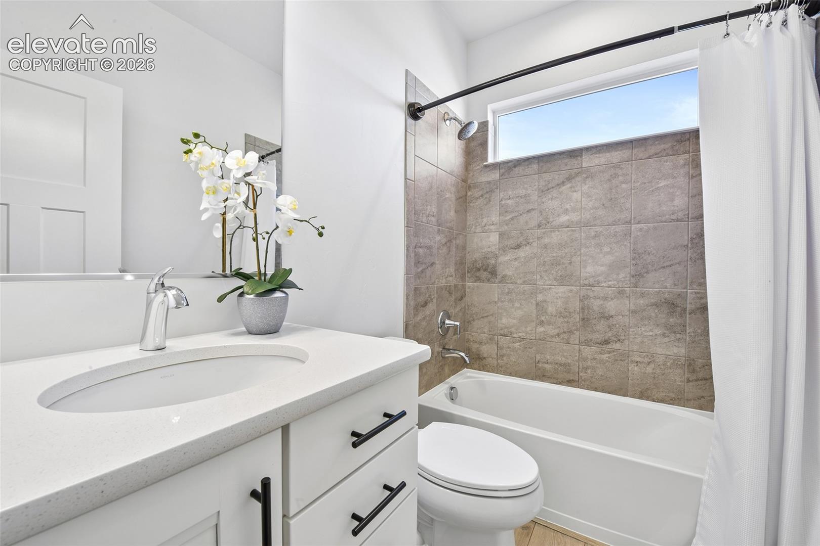 ...and access to full bath
