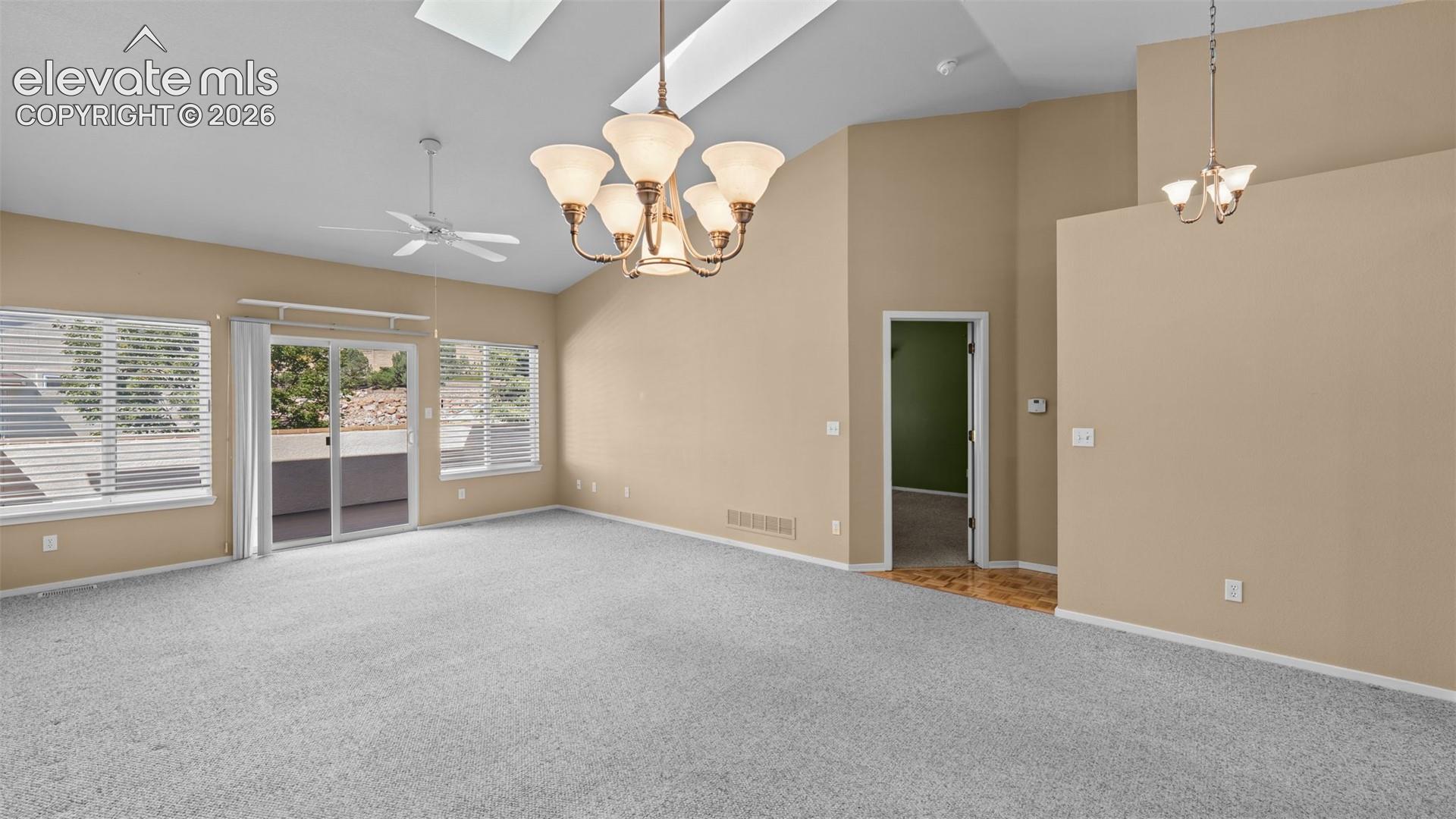 Photo 9 of 2112 Summerset Drive, Colorado Springs