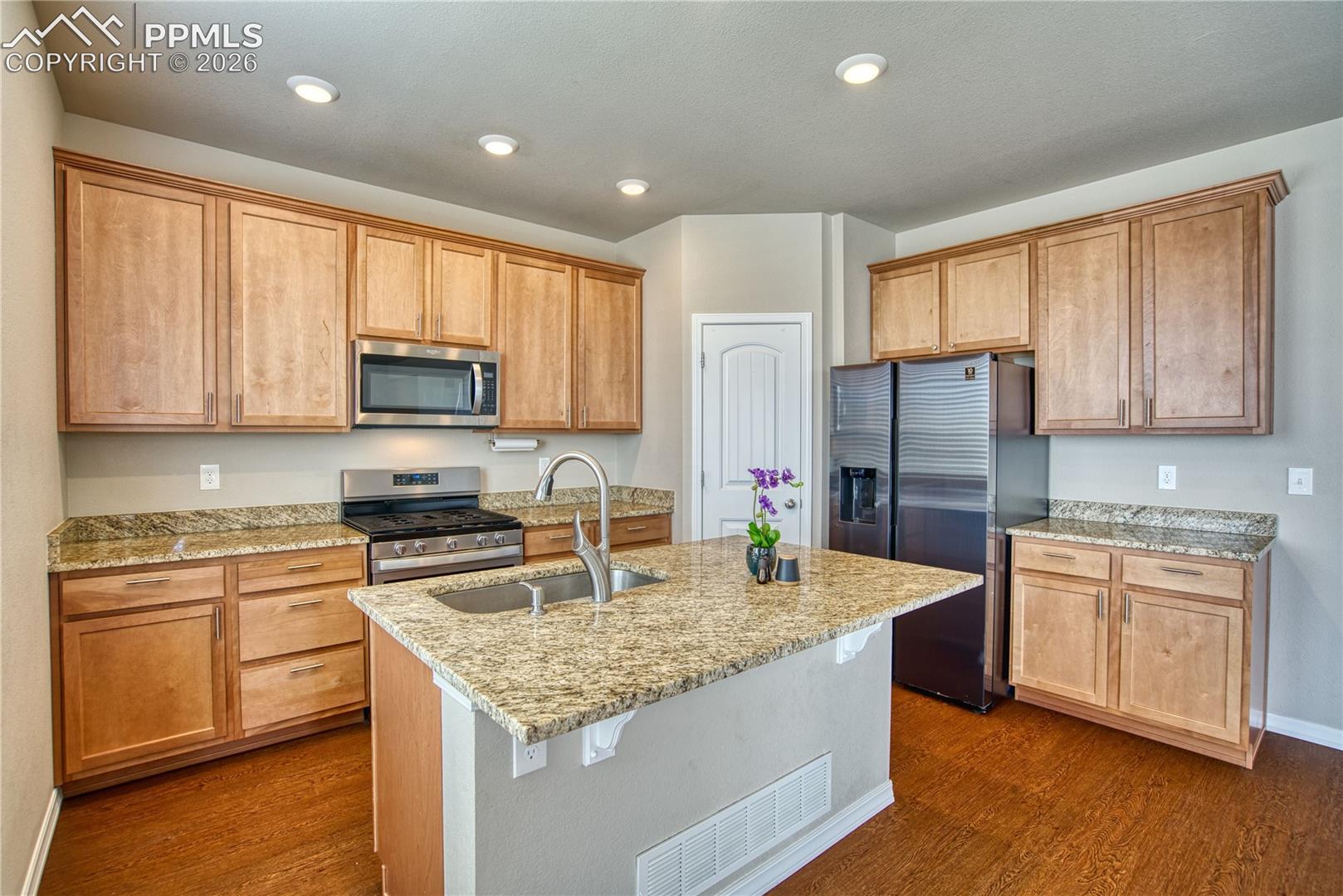 Photo 11 of 10104 Bluffstone Court, Peyton