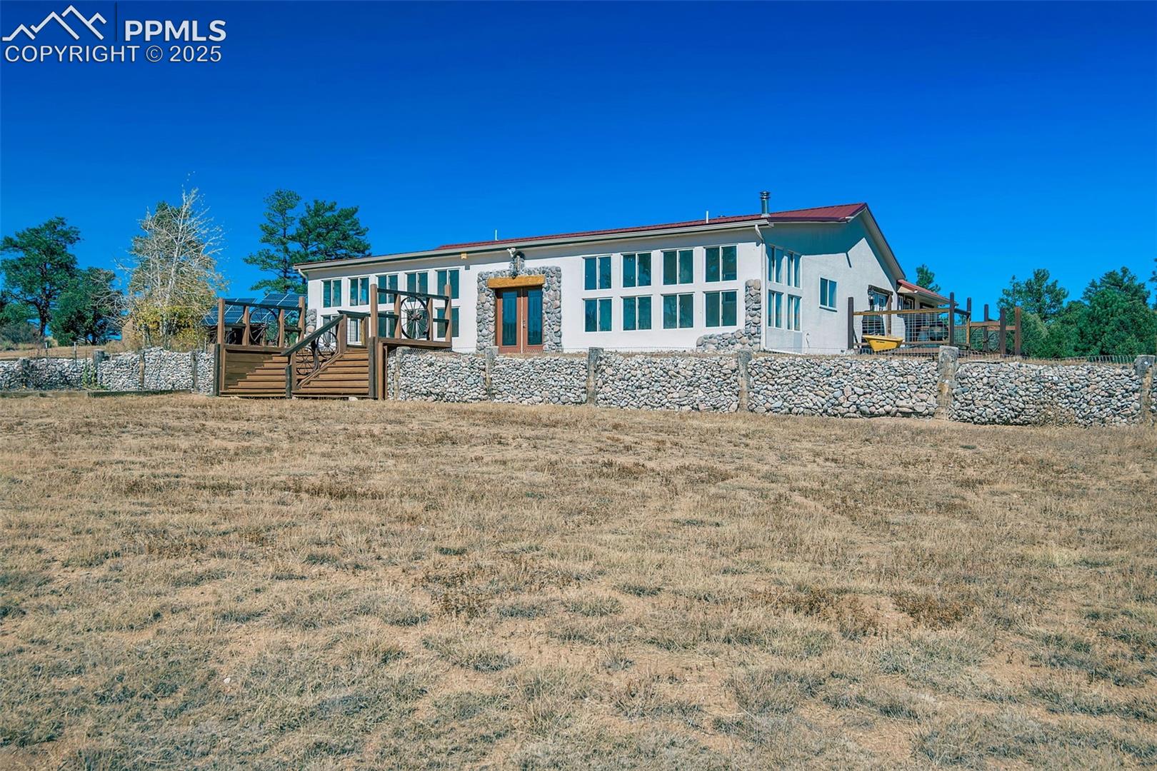 Photo 11 of 38 Mac Donnell Drive, Cotopaxi