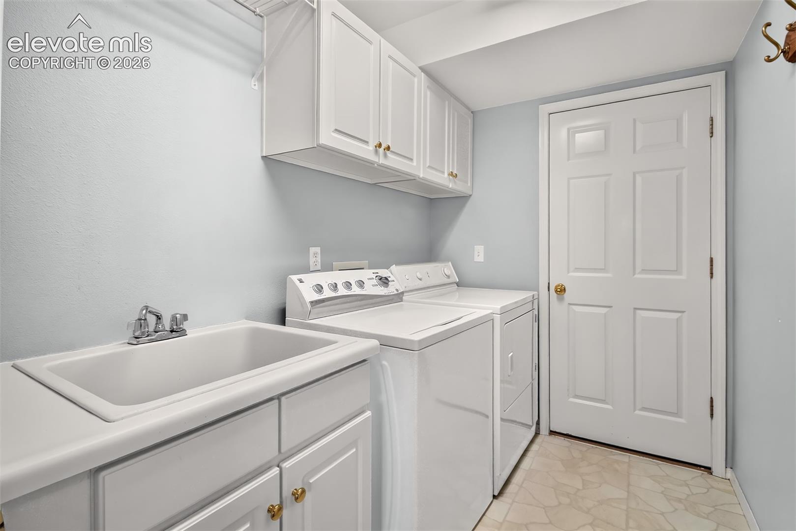 Main Level Laundry, Sin,, Cabinets
