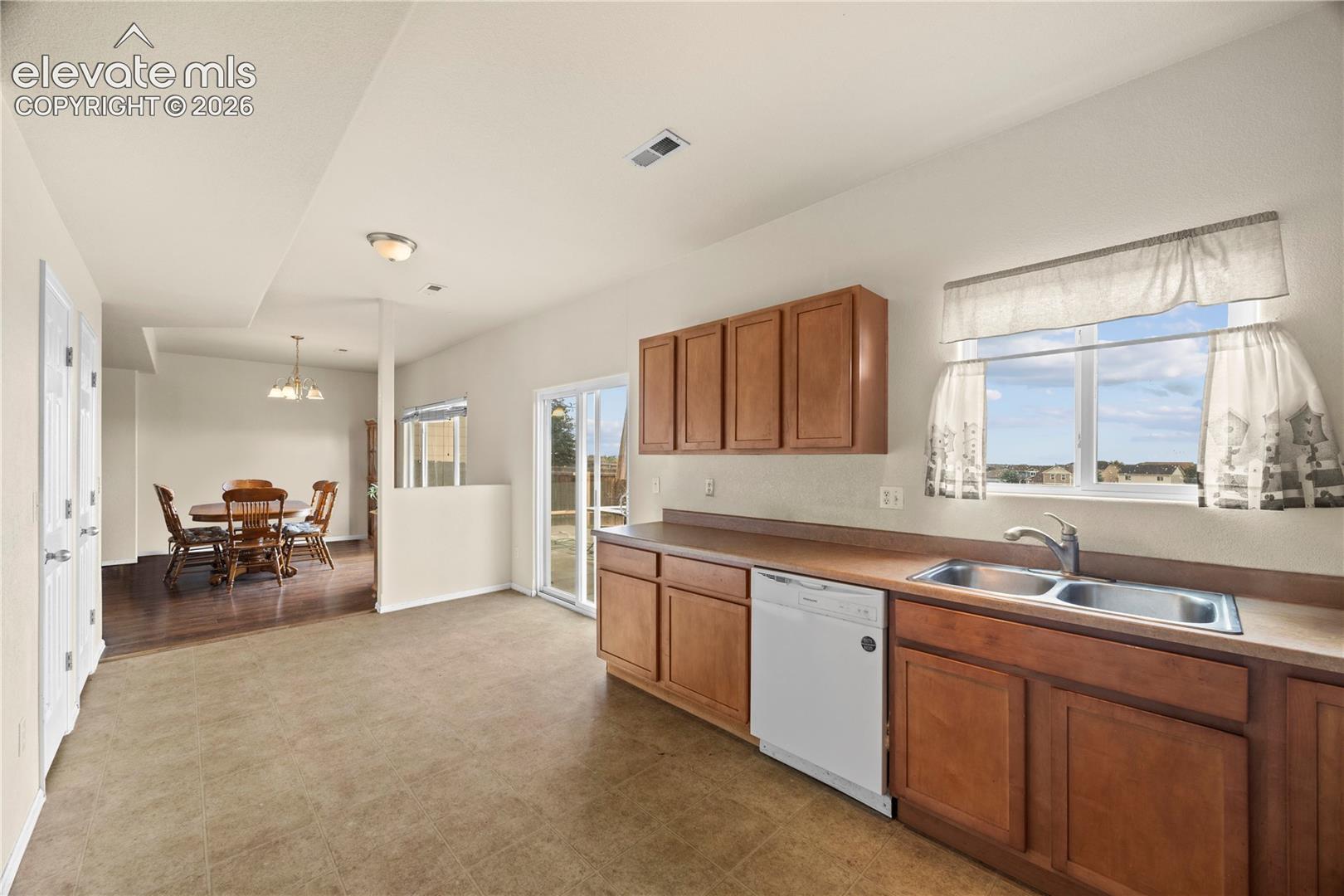 Photo 15 of 7569 Chenoa Court, Colorado Springs
