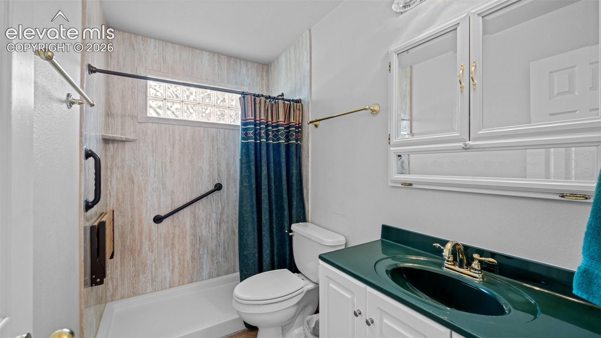 Photo 9 of 1719 Wynkoop Drive, Colorado Springs