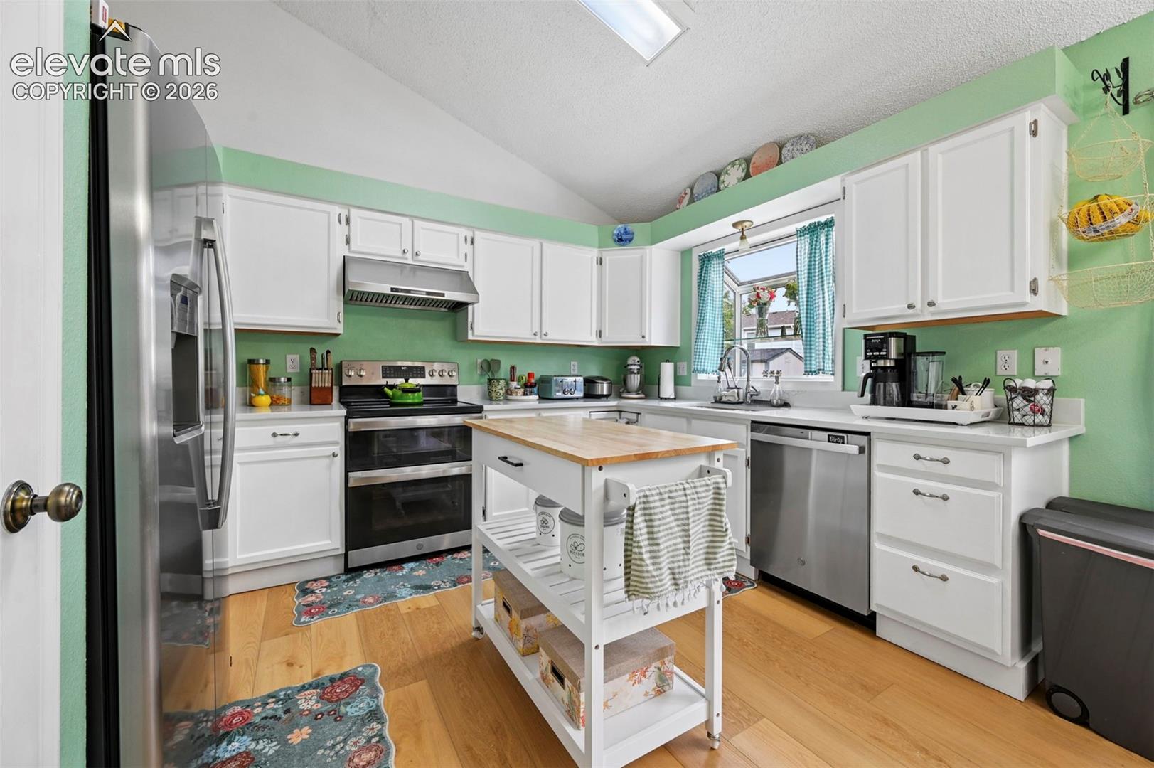 Photo 9 of 7834 Potomac Drive, Colorado Springs