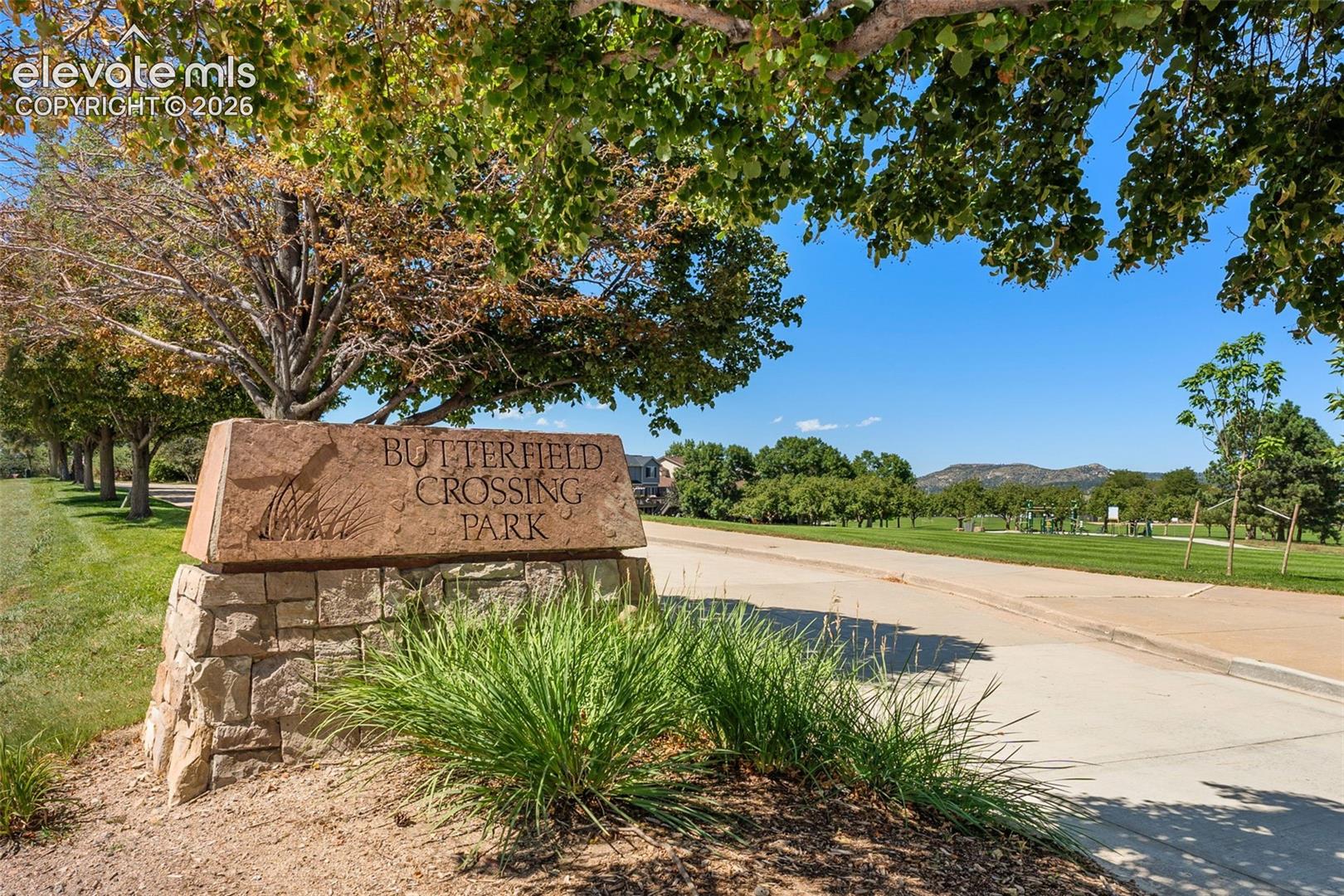 Home is in close proximity to many parks- Butterfield Park in particular