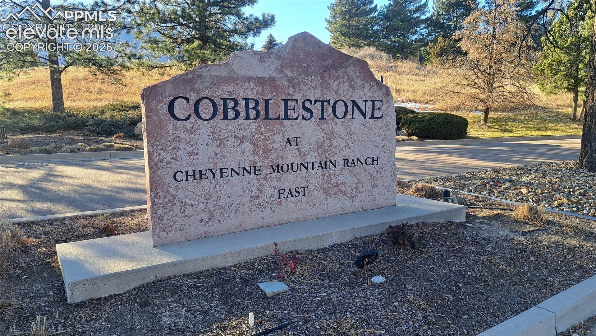 180 Cobblestone Dr, Colorado Springs, CO 80906